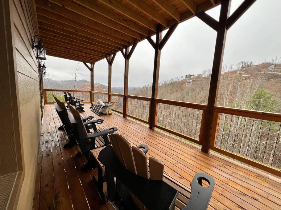 * * 4 Master Bedrooms, Views, Theater, Arcade, Evc Gatlinburg Kültér fotó