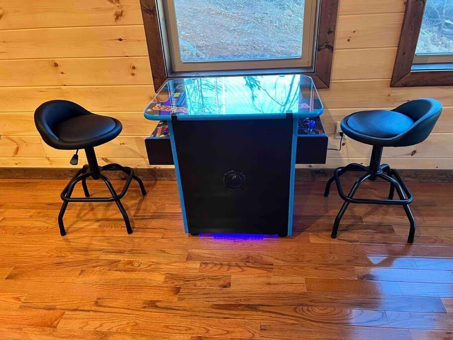 * * 4 Master Bedrooms, Views, Theater, Arcade, Evc Gatlinburg Kültér fotó