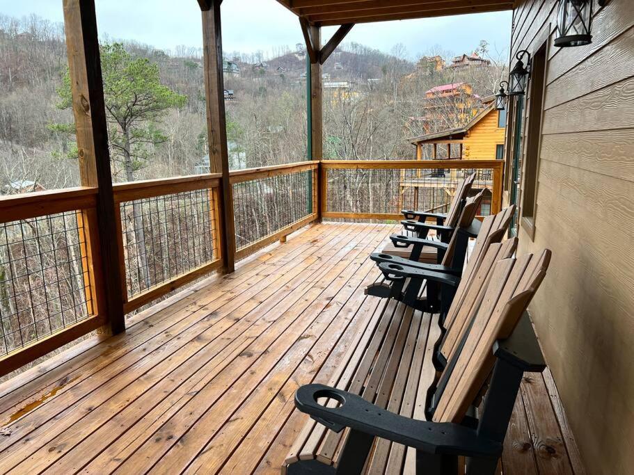 * * 4 Master Bedrooms, Views, Theater, Arcade, Evc Gatlinburg Kültér fotó