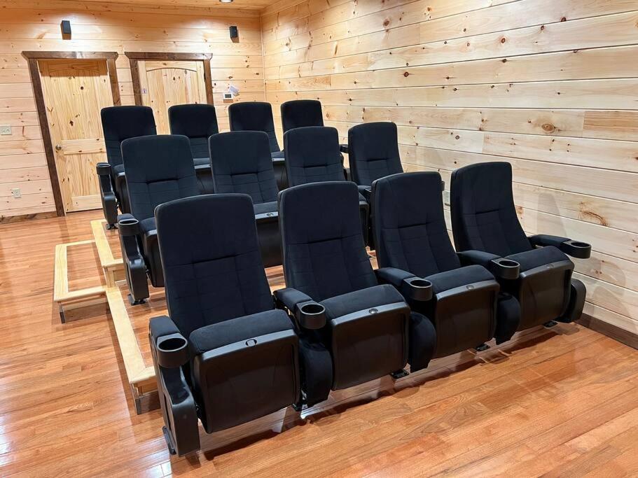 * * 4 Master Bedrooms, Views, Theater, Arcade, Evc Gatlinburg Kültér fotó