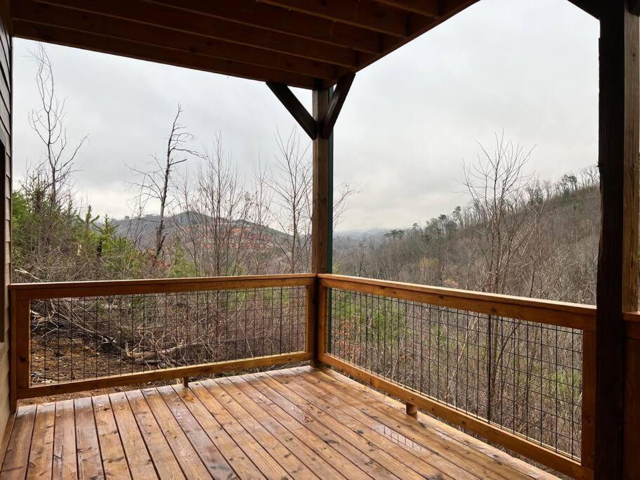 * * 4 Master Bedrooms, Views, Theater, Arcade, Evc Gatlinburg Kültér fotó