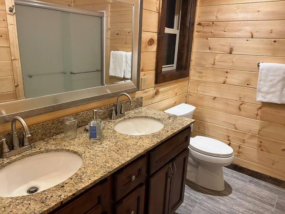 * * 4 Master Bedrooms, Views, Theater, Arcade, Evc Gatlinburg Kültér fotó