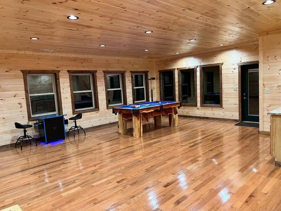 * * 4 Master Bedrooms, Views, Theater, Arcade, Evc Gatlinburg Kültér fotó