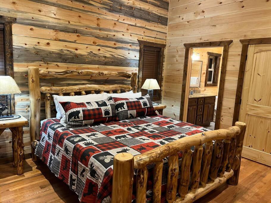 * * 4 Master Bedrooms, Views, Theater, Arcade, Evc Gatlinburg Kültér fotó