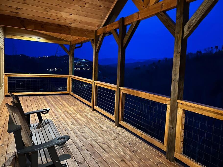 * * 4 Master Bedrooms, Views, Theater, Arcade, Evc Gatlinburg Kültér fotó